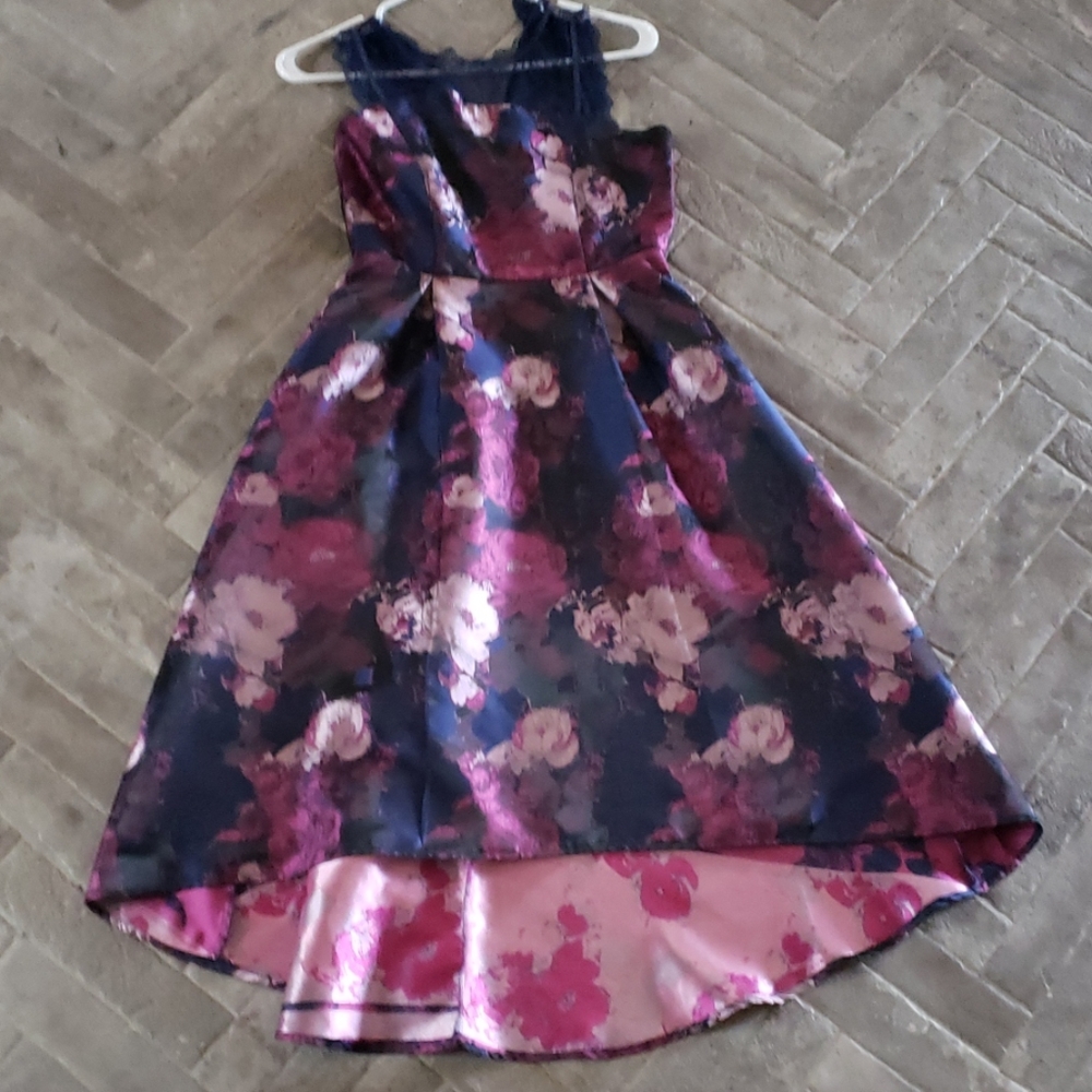 Girls high- low dress with lace at arms